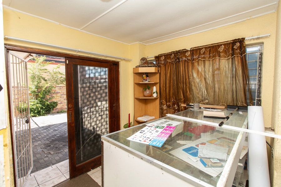 6 Bedroom Property for Sale in Richmond Western Cape